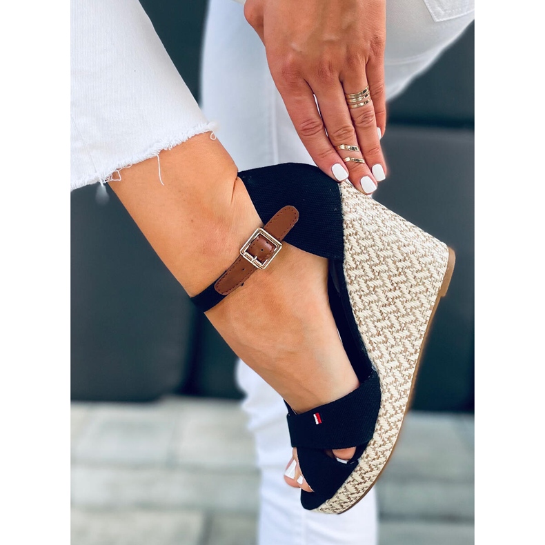 Lamis Black wedge sandaalit musta 1