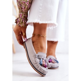 Naisten mokkanahkahousut hapsuilla Harmaa Laressa 1