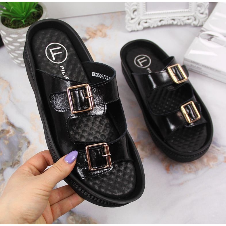 Nahkaiset tossut soljilla Filippo W PAW346A musta 1