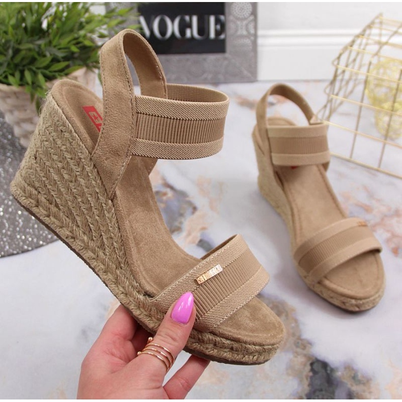 Wedge sandaalit Big Star W JJ274978 beige 1