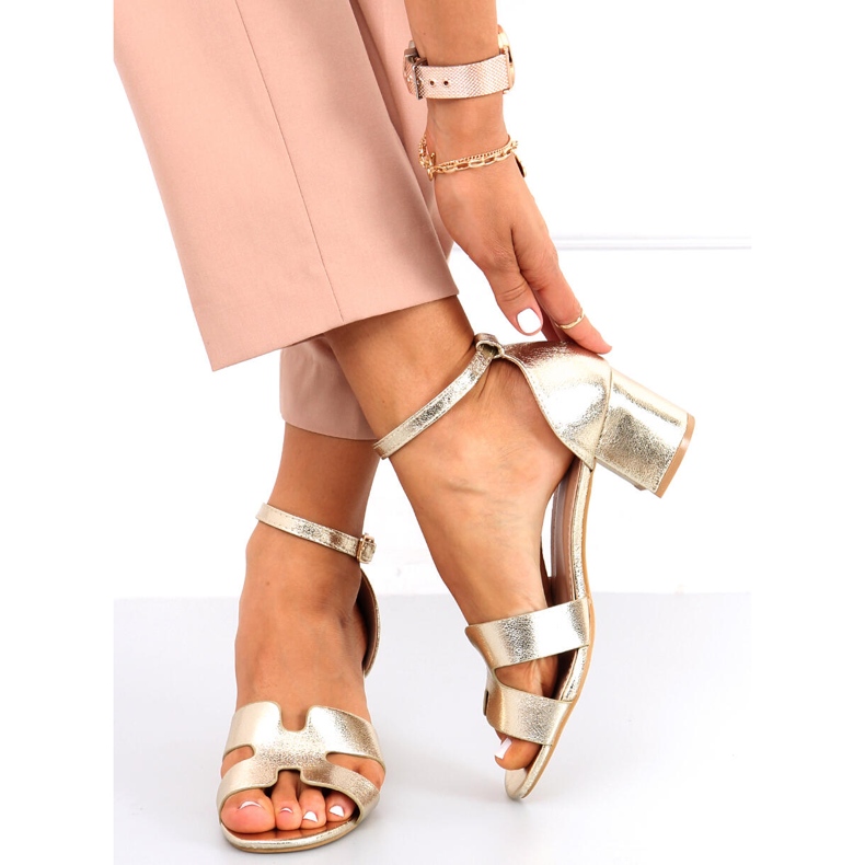 Nabila Gold korkeakorkoiset sandaalit kultainen 2