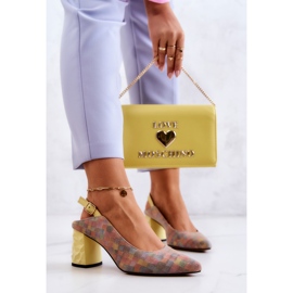 Mokkapumput postissa Maciejka 05427-39 Monivärinen keltainen 2