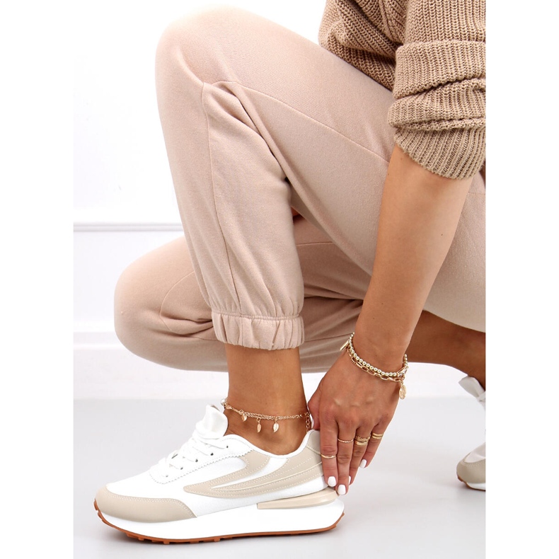 Naila Beige naisten urheilukengät valkoinen 2