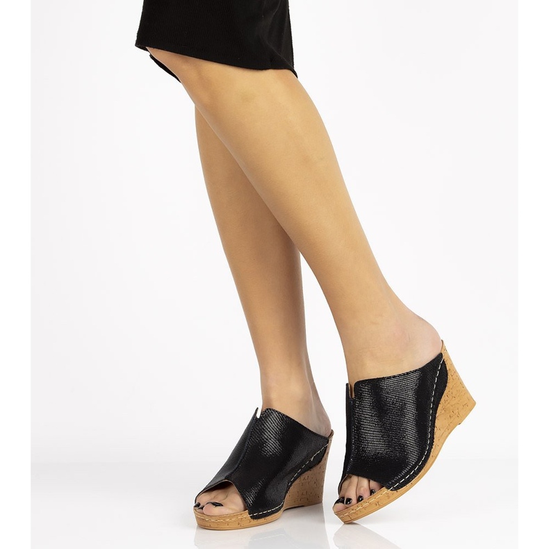 Nahkaiset tossut Filippo DK786 / 20 Bk mustat 1