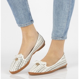 Nahkainen harjakattoinen lord Filippo DP2034 / 21 Wh valkoinen 1