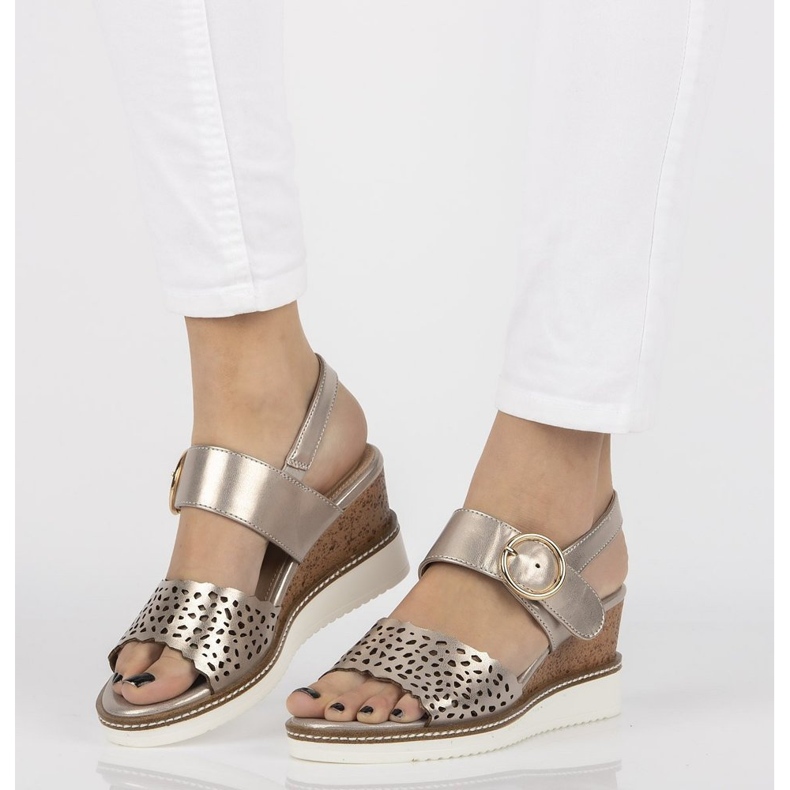 Sandaalit kiilassa Filippo DS2077 / 21 Go golden kultainen 1