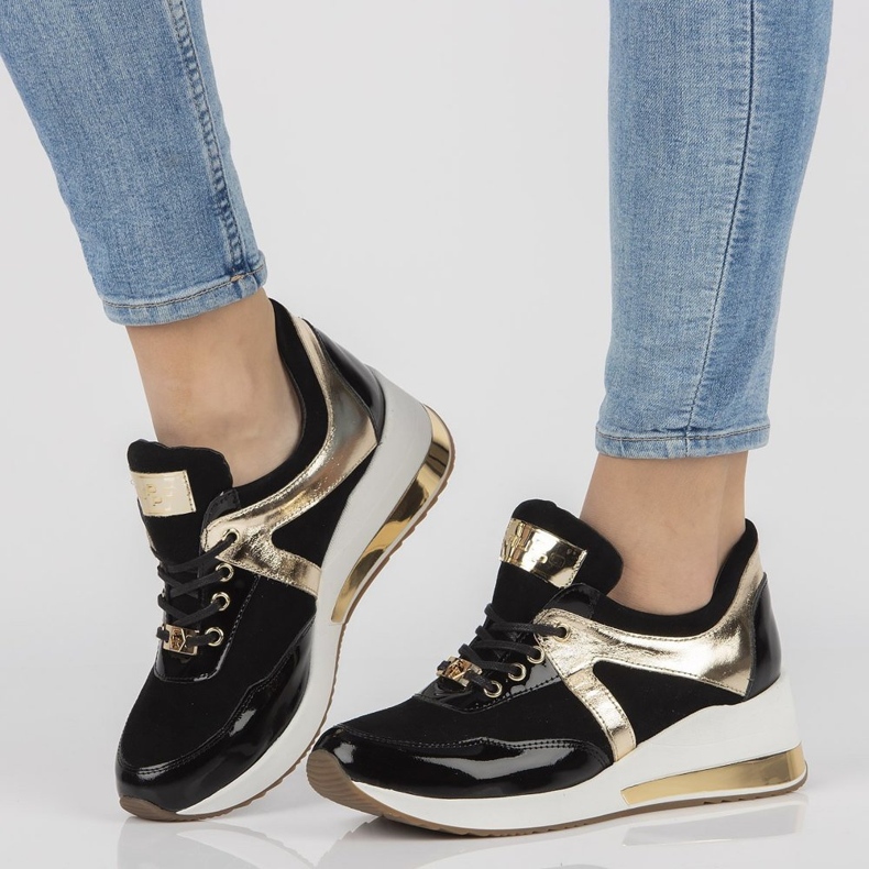 Nahkaiset lenkkarit Filippo 086 mustat 1