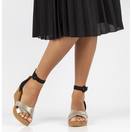 Nahkasandaalit Filippo 04565-25 / 00-5 kultaa ja mustaa kultainen 1