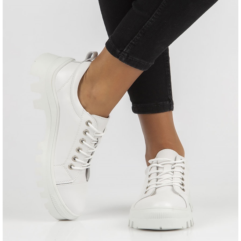 Nahkalenkkarit FILIPPO DP3522 / 22 Wh valkoinen 2