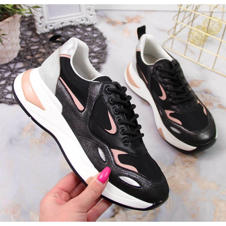 Vinceza W JAN91A urheilulenkkarit mustat 1