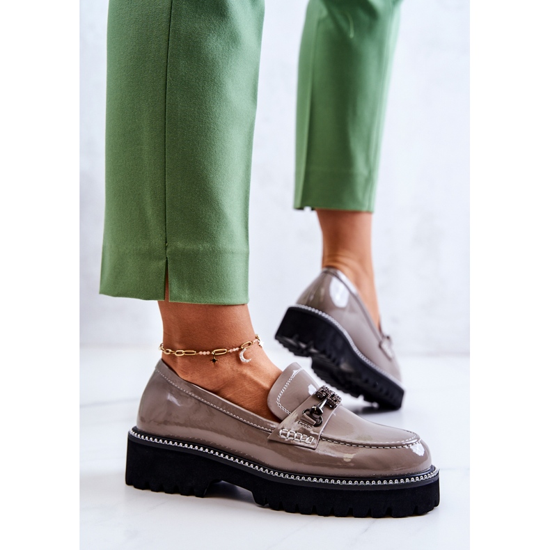 S.Barski Kiiltonahkaiset kengät vaaleanruskealla Adison-koristeella monivärinen 2