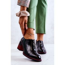 S.Barski Lakatut muodikkaat kengät mustalla ja punaisella Lorena-pylväällä 1