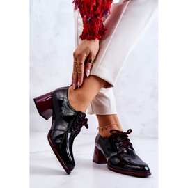 S.Barski Lakatut, sidotut mustat ja punaiset kengät Esmerin postauksessa punainen 2