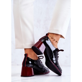 S.Barski Lakatut, sidotut mustat ja punaiset kengät Esmerin postauksessa punainen 5