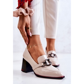 S.Barski Tyylikkäät pumput beigenvärisellä Callim-pilarilla 1