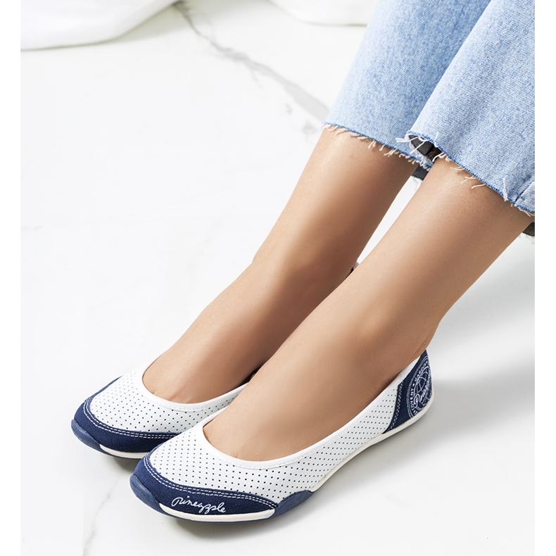 Wascana valkoiset harjakattoiset nahkabalerinat valkoinen laivastonsininen 1