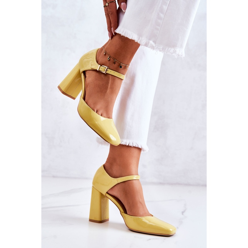 PG1 Muodikkaita lakattuja pumppuja keltaisessa maoripalkissa keltainen 2