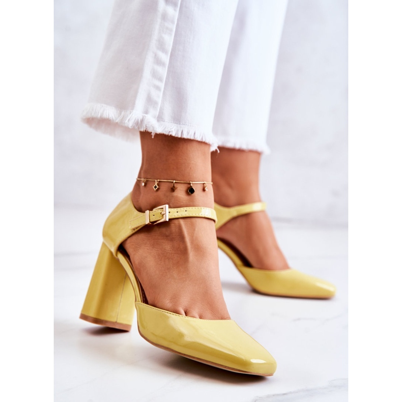 PG1 Muodikkaita lakattuja pumppuja keltaisessa maoripalkissa keltainen 1