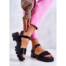 PS1 Nahkasandaalit kantapäällä Musta Sovie 2