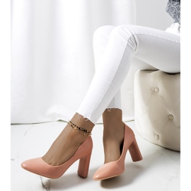 Vaaleanpunaiset pumput Burnaby-postissa vaaleanpunainen 1