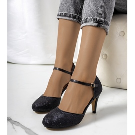 Mustat kiiltävät Rosetown pumput 1