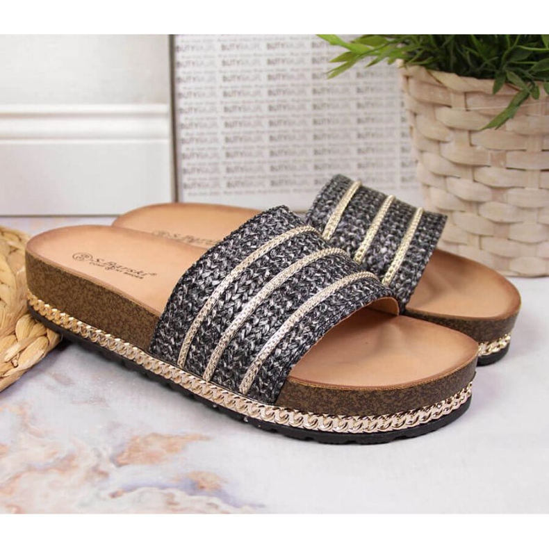 Mustat alustatossut W S. Barski 2