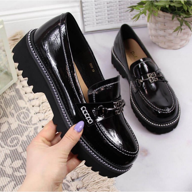 Mustat lakatut kengät W S.Barski 1