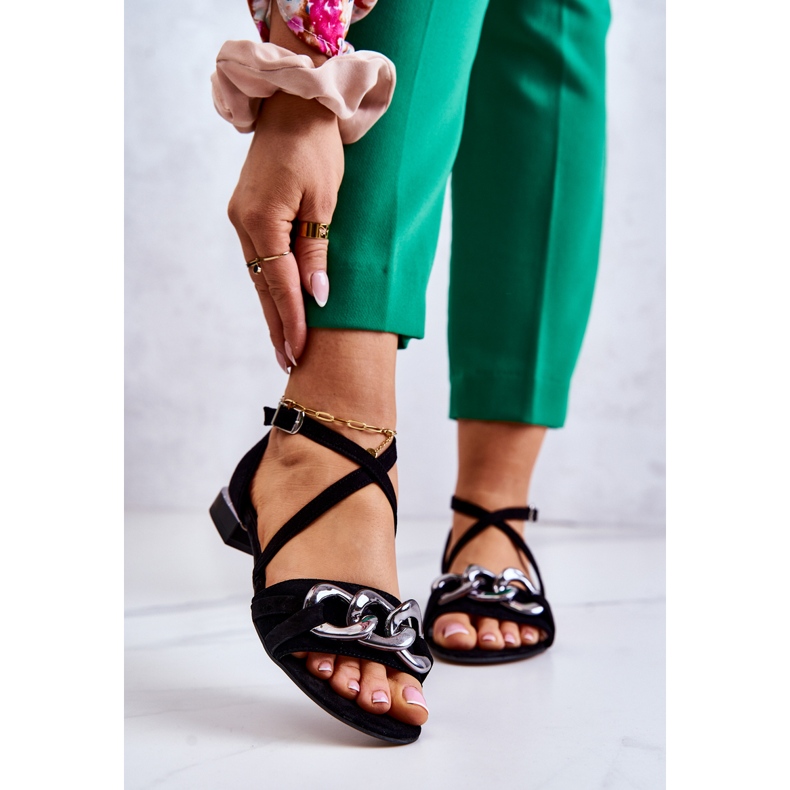 Naisten mokkanahkasandaalit ketjulla Laura Messi 2365 musta 1