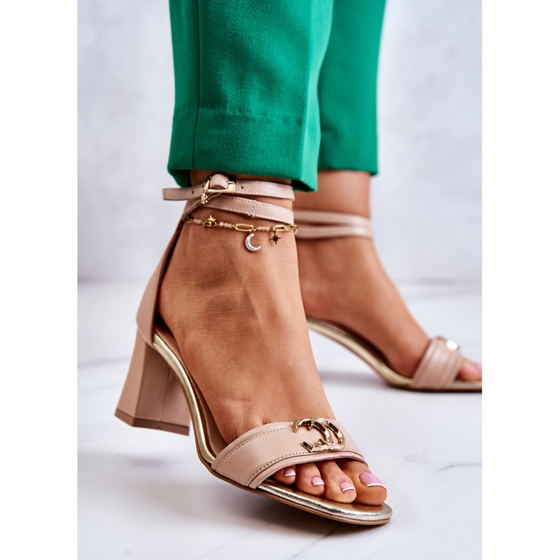 Nahkaiset korkeakorkoiset sandaalit Laura Messi 2425 beige 2