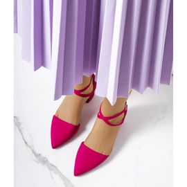 Vaaleanpunaiset pumput Hyden postissa vaaleanpunainen 2