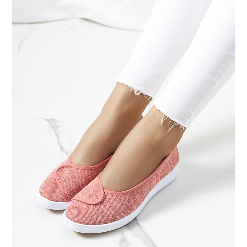 Vaaleanpunaiset balerinat Drostin kiilassa vaaleanpunainen 1