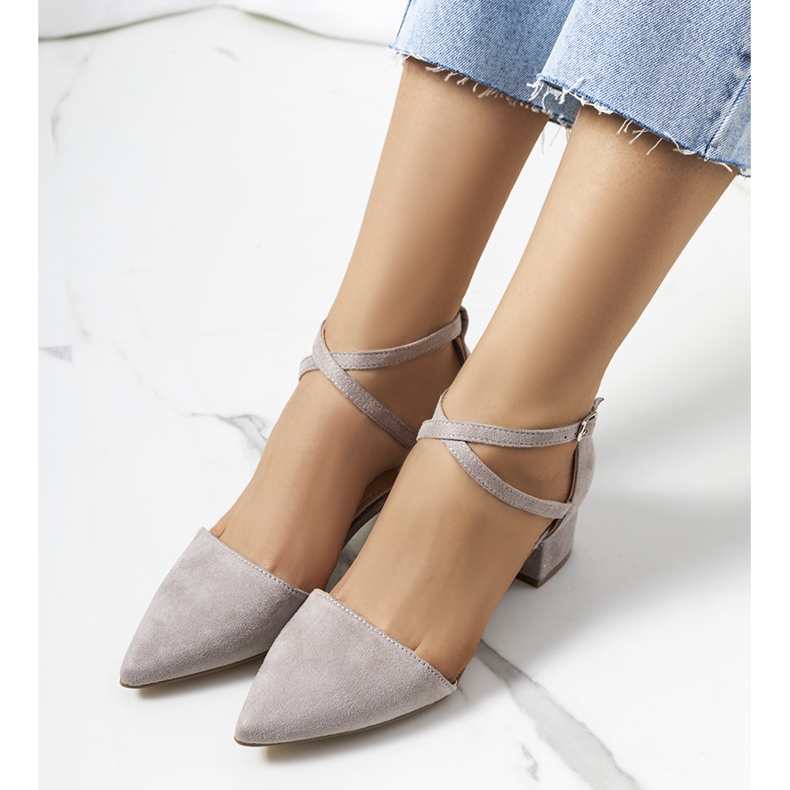 Harmaat pumput Hyden postissa 2