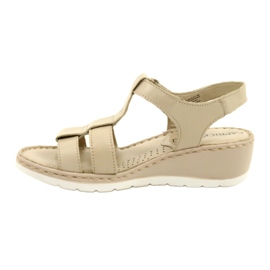 Mukavat nahkasandaalit Caprice 28152-28 443 Beige 1