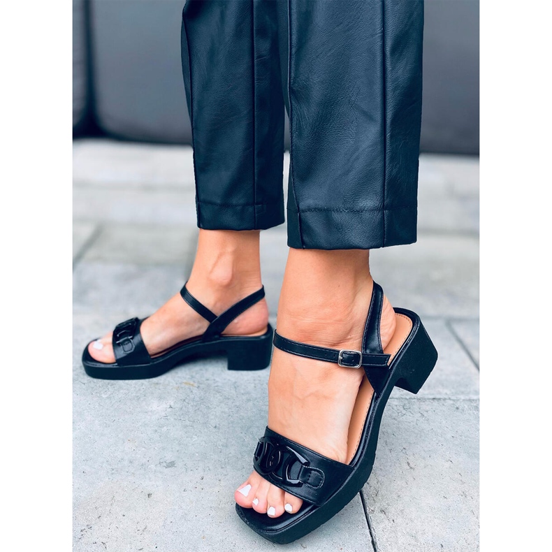 Sharon Blackin korkeakorkoiset sandaalit musta 1