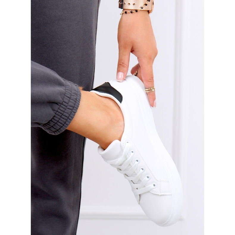 Xina WHITE / BLACK naisten tennarit valkoinen musta 1