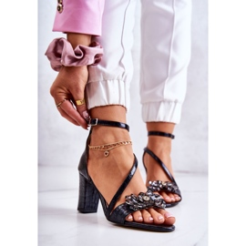 PA2 Naisten nahkasandaalit, joissa kristalleja, musta Ramona 1