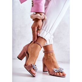 PA2 Mokkanahkasandaalit baarissa vaaleanpunaisella Milessa-koristeella vaaleanpunainen 2