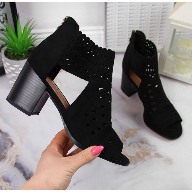 T.Sokolski W SCA158 avoimet sandaalit mustat 1