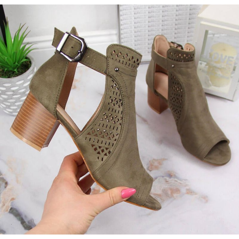 Harjakattoiset sandaalit T.Sokolski W SCA159B khaki 1