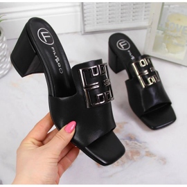 Nahkaiset tossut pylväässä Filippo W PAW353 mustat 1