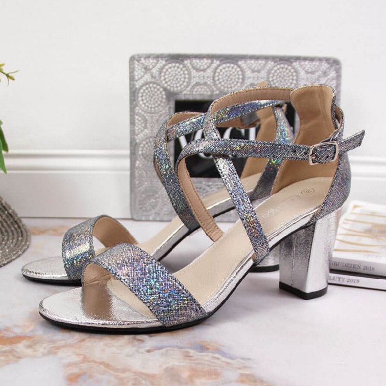 Sandaalit pylväässä Filippo W PAW355A hopea 2