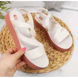 Isostar Zaxy W JJ285053 kermanväriset roomalaiset sandaalit beige ekru 1