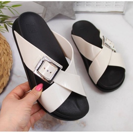 Meliski Zaxy W JJ285057 kermanväriset tossut ekru 1