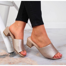 Tossut lohkossa Sergio Leone W SK375B beige 2