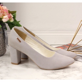 Pumput harmaassa Monique-tolppassa monivärinen 2