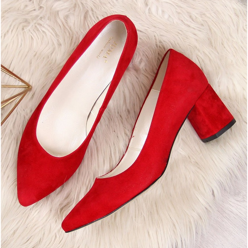 Pumput punaisella Juma mokkanahkapilarilla punainen 2