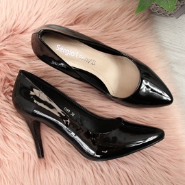 Pumput mustalla patentoidulla Sergio Leonen tikkakorolla 2