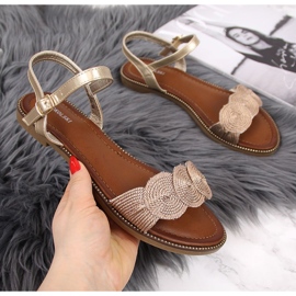 Naisten kultaiset sandaalit T.Sokolski kultainen 2