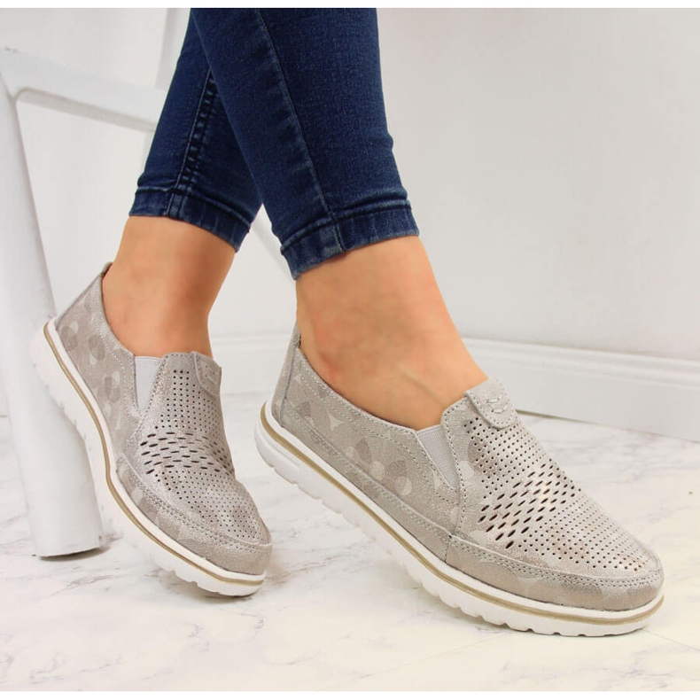 Naisten kultaiset harjakattoiset nahkakengät Jezzi kultainen 1