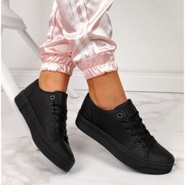 Naisten matalat tennarit alustalla musta Big Star II274098 1